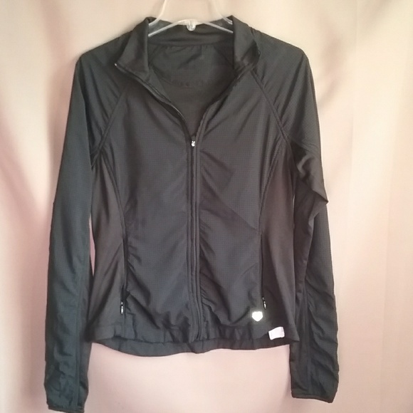 Forever 21 Jackets & Blazers - 🏈 Forever 21 Athletic Workout Jacket Black Sz M